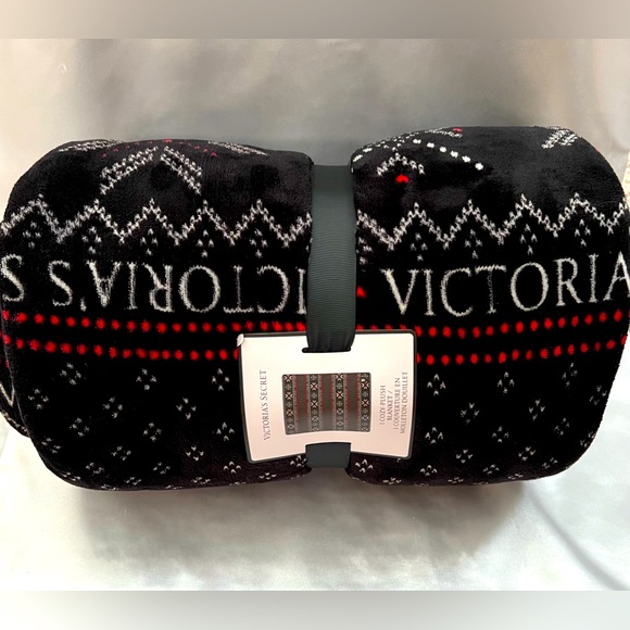 Victoria's Secret Other - Victoria Secret Sherpa Cozy Plush Blanket